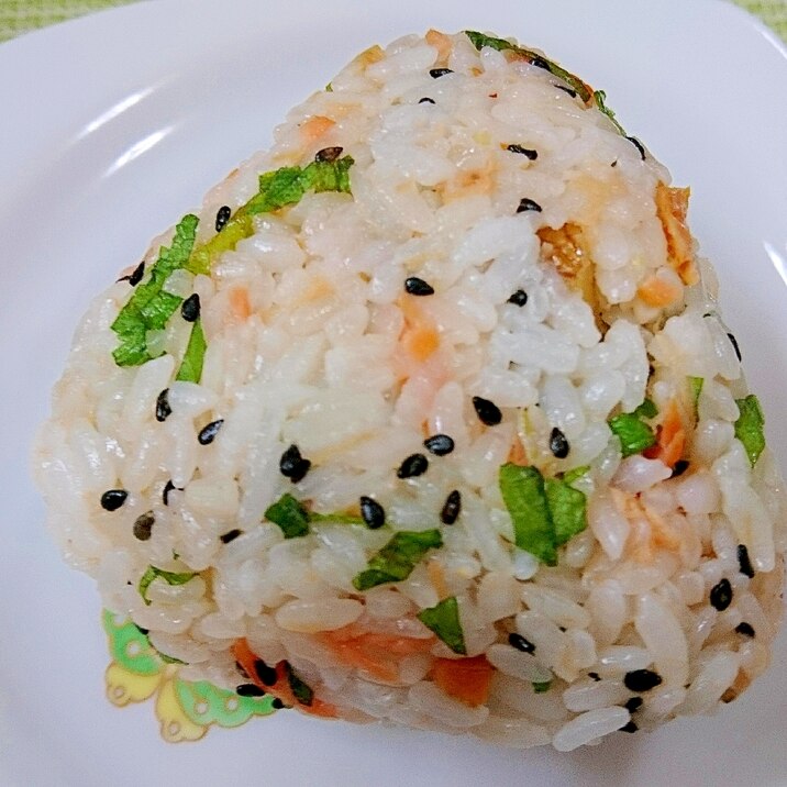 鮭と青じそのおにぎり